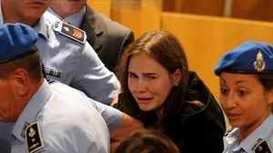 Verdict controversat: Studenta americană Amanda Knox, condamnată pentru crimă în Italia, a fost achitată în apel - VIDEO