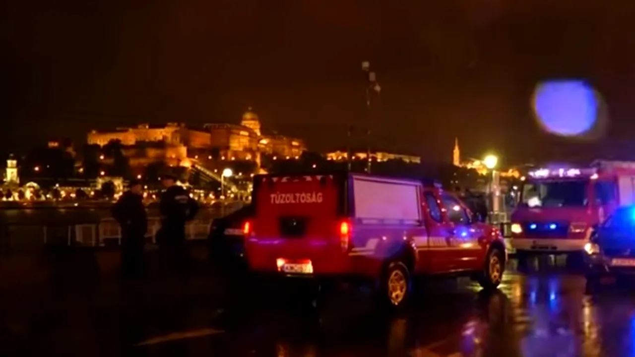 Momentul în care se produce tragedia de pe Dunăre, la Budapesta. Şapte turişti au murit, alţi zeci sunt daţi dispăruţi | VIDEO