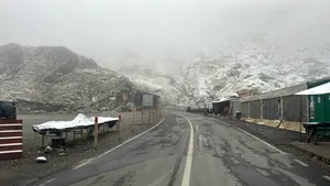Prima ninsoare din acest sezon pe Transfăgărășan. DRDP Brașov: Traficul nu este afectat