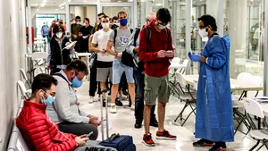 Teste PCR obligatorii pentru românii care pleacă în vacanţă în Cipru. Autorităţile includ România în categoria de risc B