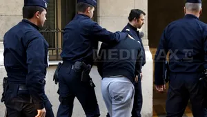 STUDIU: Aproape 27 la sută dintre persoanele inculpate pentru furt în Franţa sunt cetăţeni străini