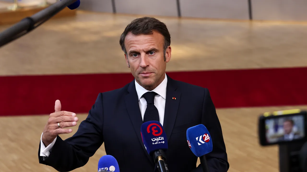 Macron urmăreşte acorduri nucleare în sfera de influenţă a Rusiei