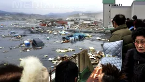 Supravieţuitorii au ţinut un moment de reculegere, la o săptămână după seismul din Japonia - VIDEO