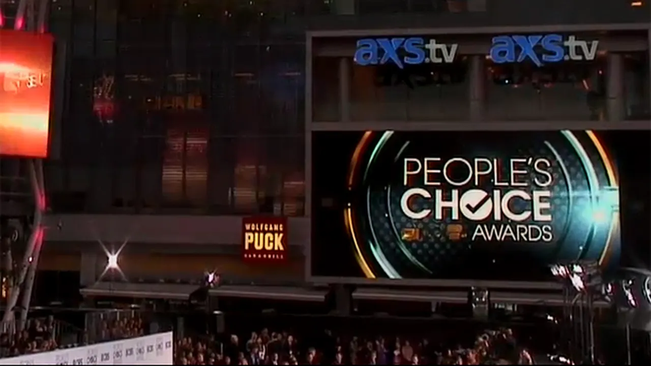 People's Choice Awards 2013 şi-a desemnat câştigătorii. Cine este marele învingător. LISTA completă a premiilor