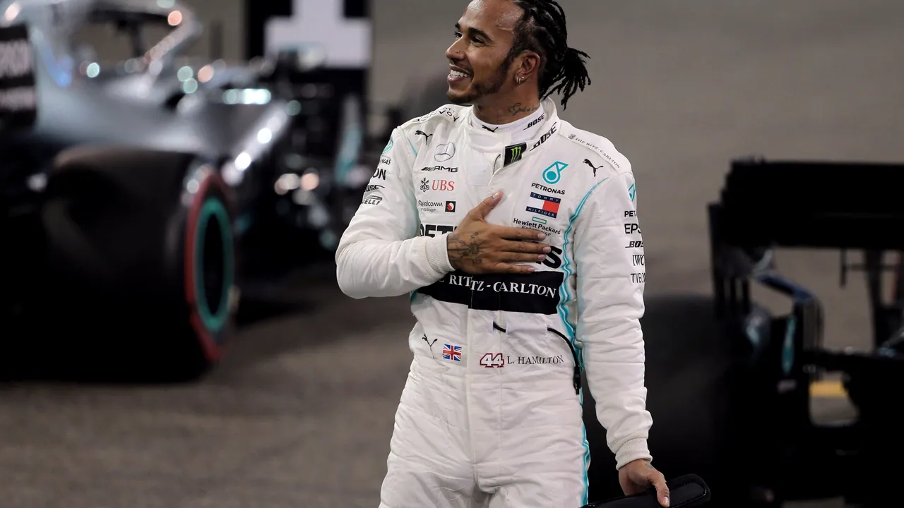 Mercedes îi oferă lui Hamilton un contract pe doi ani, cu un salariu anual de 45 de milioane de euro