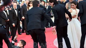 FARSĂ pe covorul roşu la CANNES: America Ferrera din 