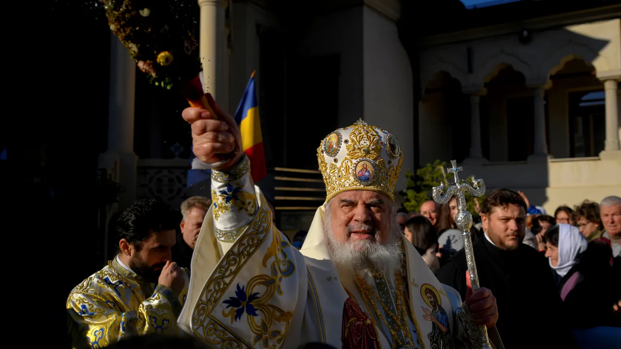 Patriarhul Daniel va oficia sâmbătă Slujba Sfinţirii Mari a apei la Catedrala Patriarhală