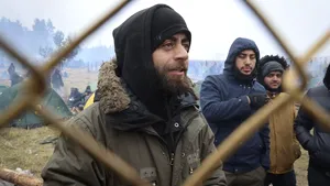 Autorităţile din Belarus au început să evacueze imigranţii din apropierea frontierei cu Polonia