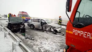 Bărbat de 44 de ani, lovit mortal de o maşină în timp ce mergea pe un drum din Satu Mare. Reacţia şoferului
