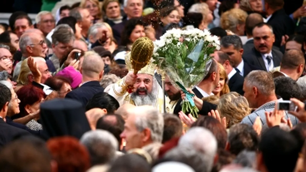 Peste 25.000 de persoane au vizitat biserca de la Cotroceni