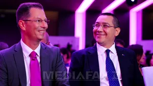 Ponta, la lansarea Telekom: Mulţumesc că plătiţi taxele chiar şi când acestea sunt uneori prea mari!