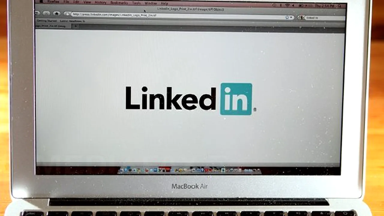 LinkedIn lansează Hiring Assistant, asistentul AI pentru recrutori