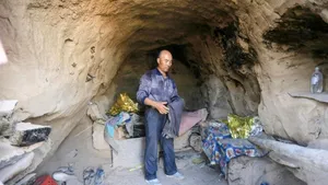 Maratonul morţii are şi eroi. Un cioban a salvat 6 oameni de soarta tragică de care au avut parte 21 de participanţi