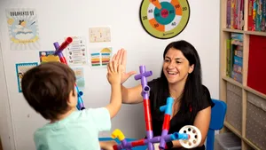 5 din 10 copii cu autism pot fi complet recuperaţi dacă urmează terapia ABA în primii 2 ani de viaţă