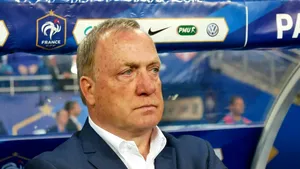 Antrenorul Dick Advocaat părăsește naționala de fotbal din Curaçao, cu doar patru luni înaintea Cupei Mondiale
