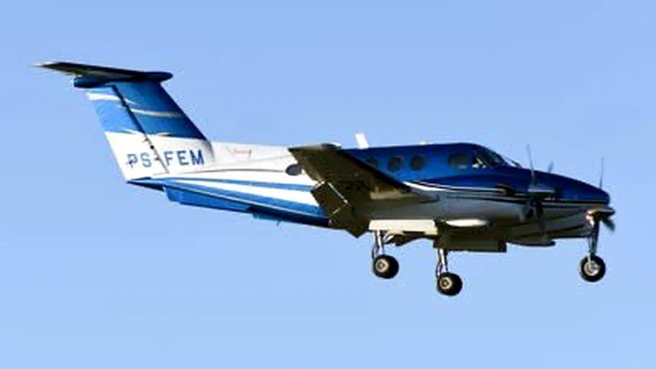 Doi morţi după ce un avion s-a prăbuşit pe un drum aglomerat din Sao Paulo
