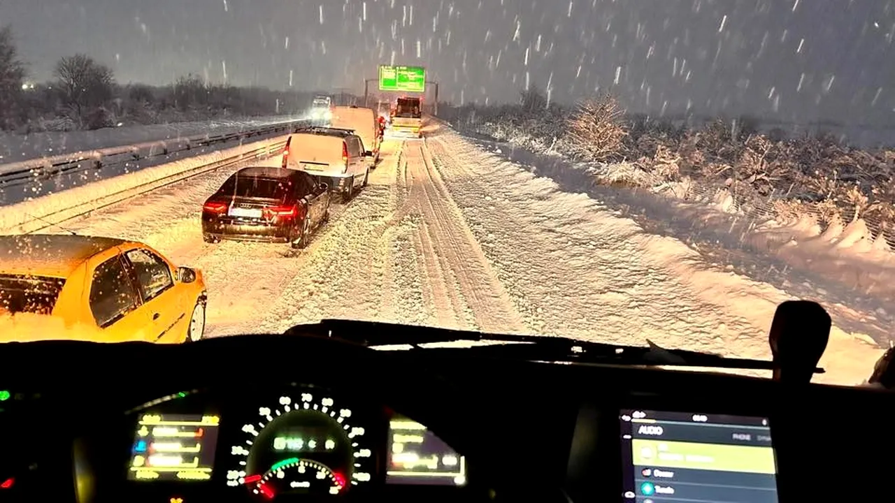 Restricții de trafic pe autostrăzile A1, A2, A3 și A7 din cauza ninsorii. Traficul este blocat pe A1