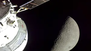 Imagini istorice din apropierea Lunii. Astronauții misiunii Artemis II revin mâine pe Pământ