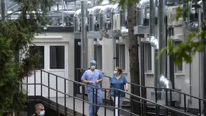 Spitalul modular de la Elias, pentru pacienţii Covid, va fi pus în funcţiune deşi nu are personal

