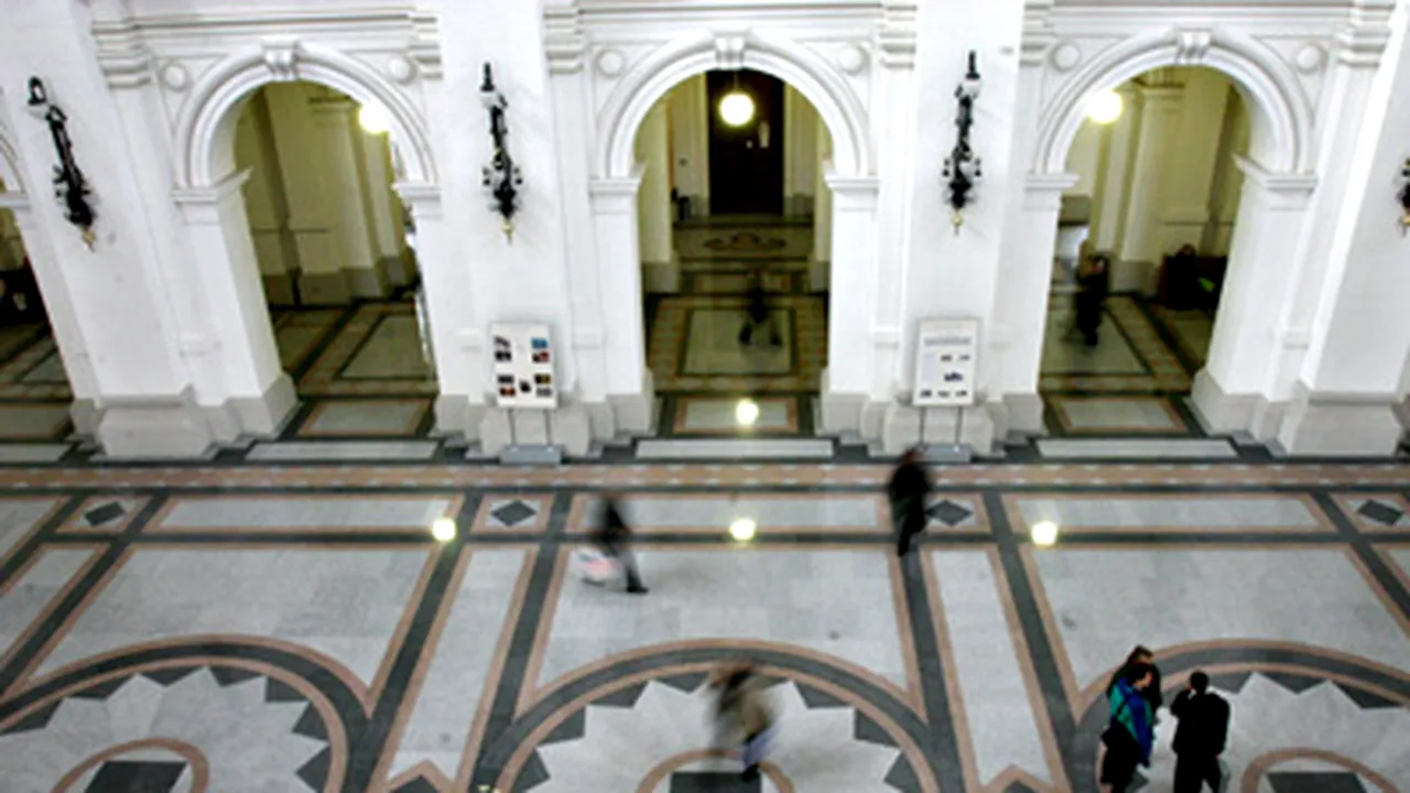 CAB: Deşi şedinţele au fost suspendate, soluţionarea dosarelor nu a fost perturbată