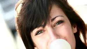 MIT SAU REALITATE? În cât timp se digeră o gumă de mestecat