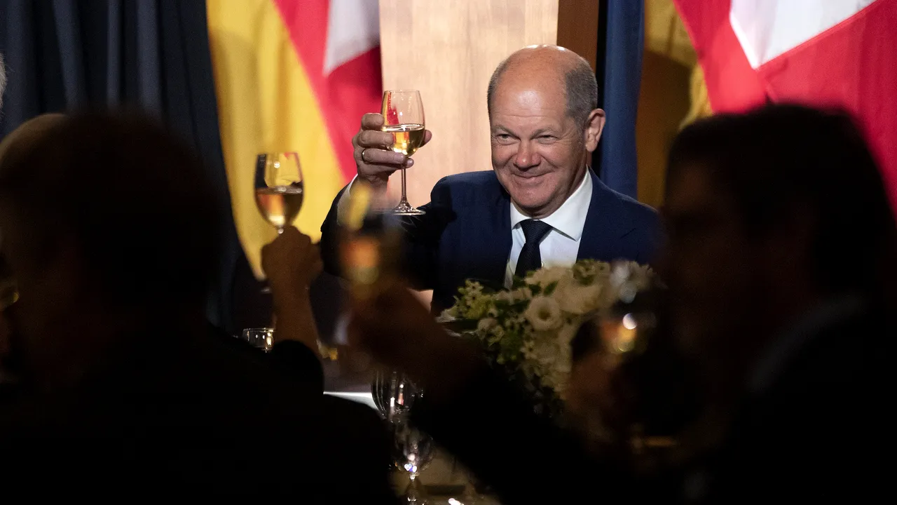 Scandal în Germania după ce Olaf Scholz a zburat în Canada fără să poarte mască