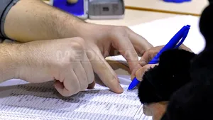 Care este numărul total de alegători înscrişi pe liste pentru turul doi al prezidenţialelor 