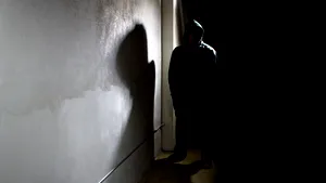 Curaj nebun: O fetiţă de nouă ani a fugit după tâlharul care i-a smuls telefonul mobil din mână