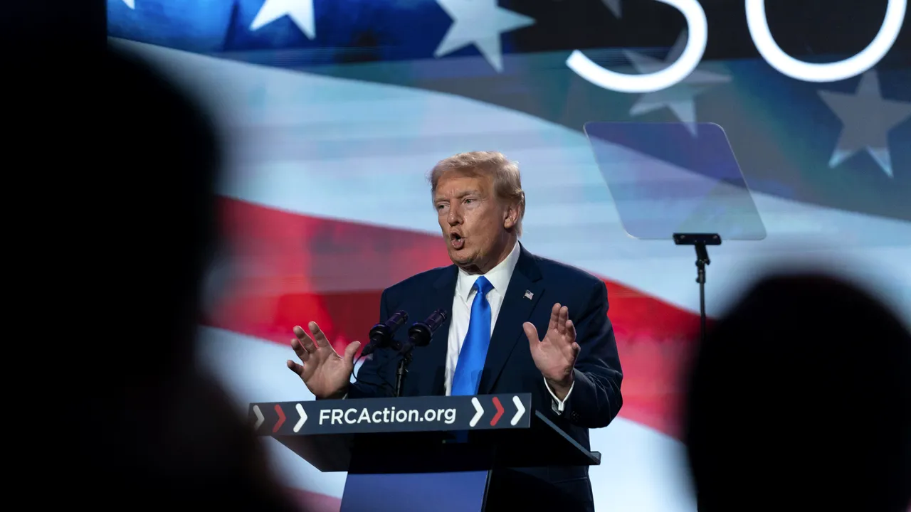 Trump promite că dacă va fi ales din nou preşedinte va trimite trupe la graniţa dintre SUA şi Mexic
