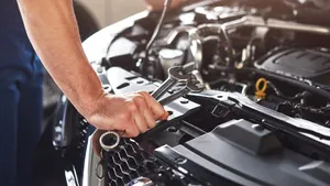 Toyota recheamă 55.000 de mașini: risc de incendiu din cauza unui șurub defect