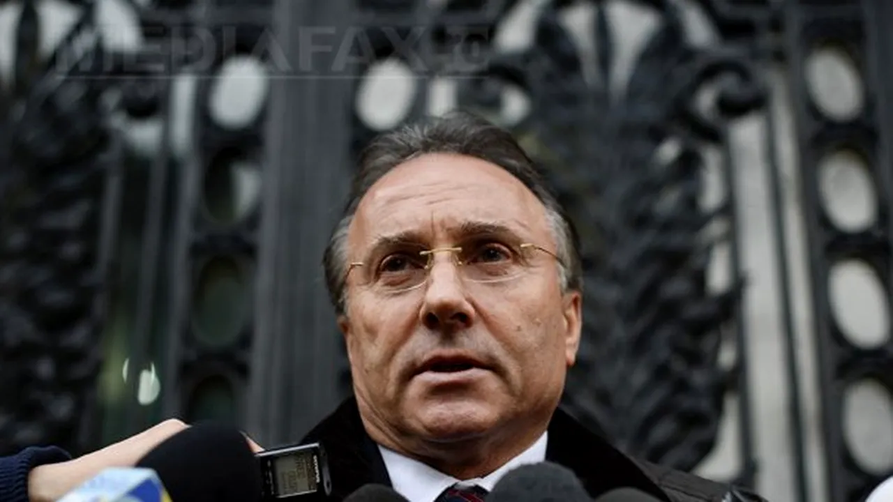 Primarul Iaşiului, Gheorghe Nichita, a fost ridicat de procurorii DNA de la locuinţa sa. Edilul a folosit poliţiştii locali pentru a urmări anumite persoane - surse