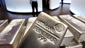 Ce se întâmplă pe piaţa metalelor preţioase: Preţul argintului a crescut cu peste 70% într-un an