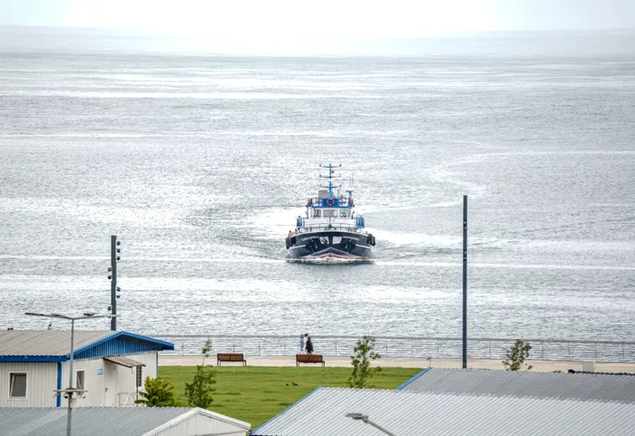 NEWS ALERT Navă lovită de drone în Marea Neagră, la 13 mile de Constanța. Salvatorii, trimiși după marinari