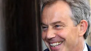195 de euro pentru o poză cu Tony Blair