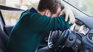 Noile tehnologii de siguranţă care vor deveni obligatorii în noile vehicule europene începând din 2022. Cum funcţionează sistemul care detectează şoferii somnoroşi şi neatenţi