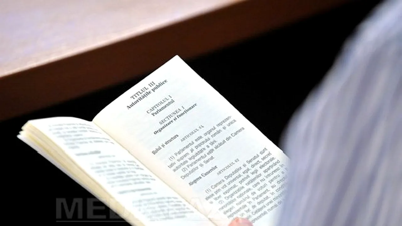 NOUA CONSTITUŢIE: România Liberală protestează faţă de respingerea definirii căsătoriei ca relaţie bărbat-femeie