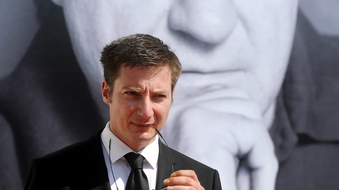 Andrei Caramitru, după ce a fost reclamat de Georgescu: Ne spune ce se va întâmpla dacă va câştiga prezidenţialele