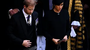Prinţul Harry şi soţia lui Meghan, supăraţi deoarece copiii lor nu vor primi titlul de Alteţă Regală