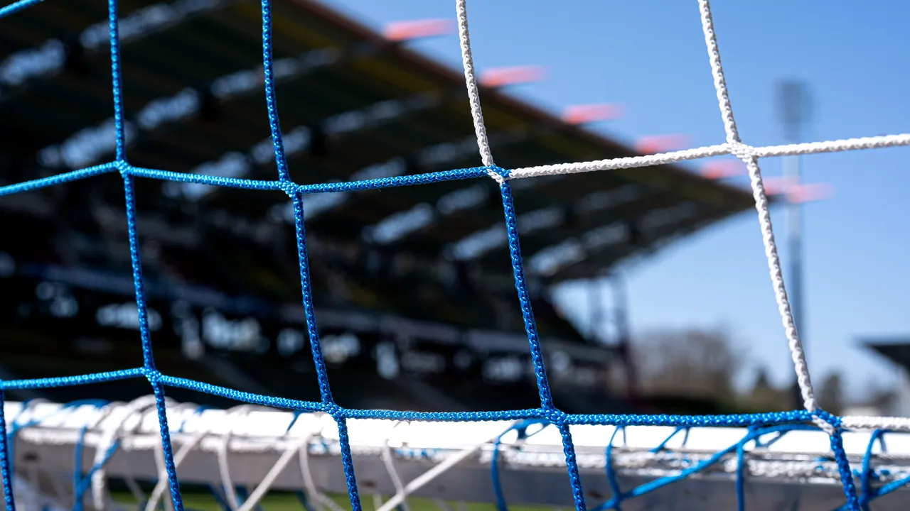 Regulile din fotbal se schimbă din cauza pandemiei. Număr nou de înlocuiri pe meci