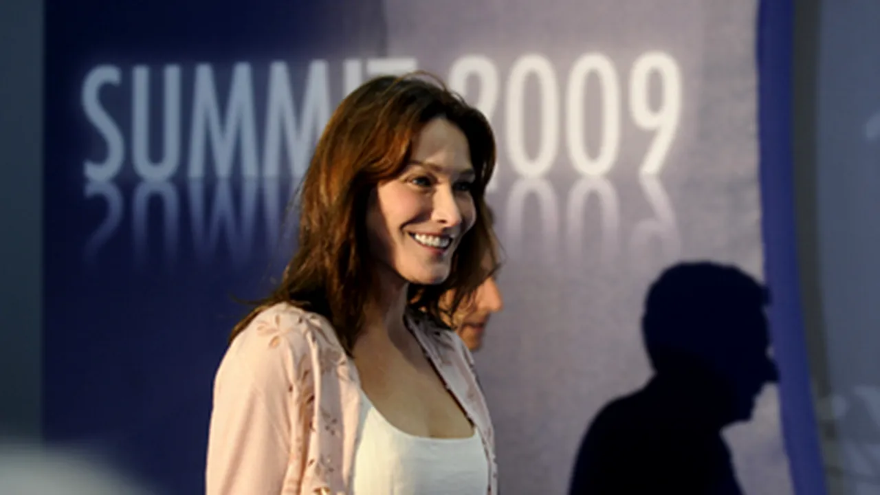 Carla Bruni-Sarkozy, acuzată de 