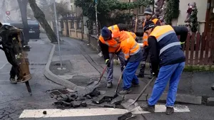 Primarul Vlad Popescu Piedone anunţă continuarea lucrărilor de reparații pentru creșterea siguranței rutiere (P)