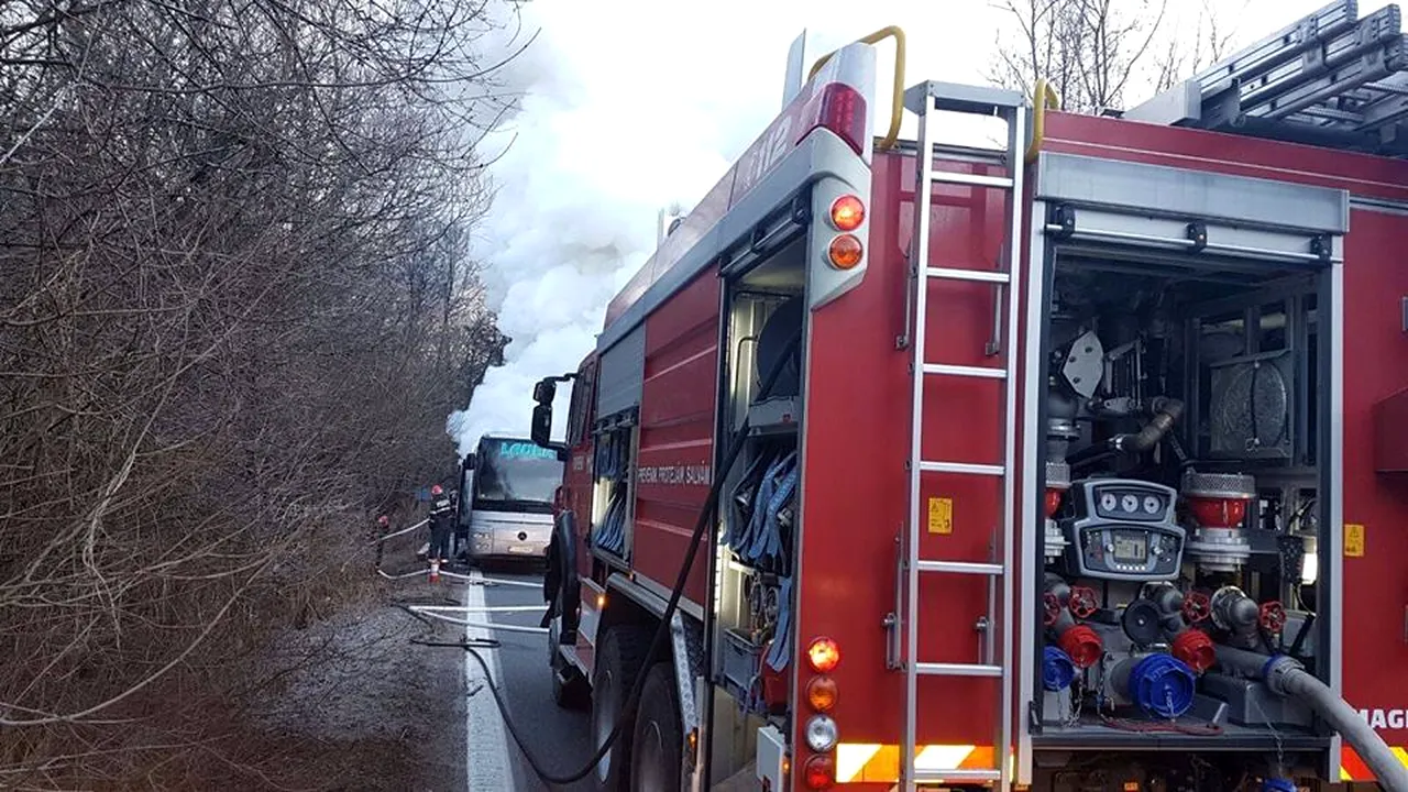 Váltva halad a forgalom az 1-es országúton Nagyvárad és Bánffyhunyad között. Kigyulladt egy kamion