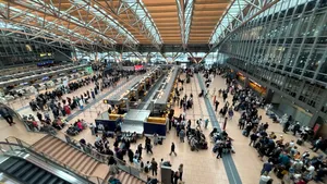 Șeful unui aeroport european acuză Bruxelles-ul: noul sistem de control va crea haos la frontiere