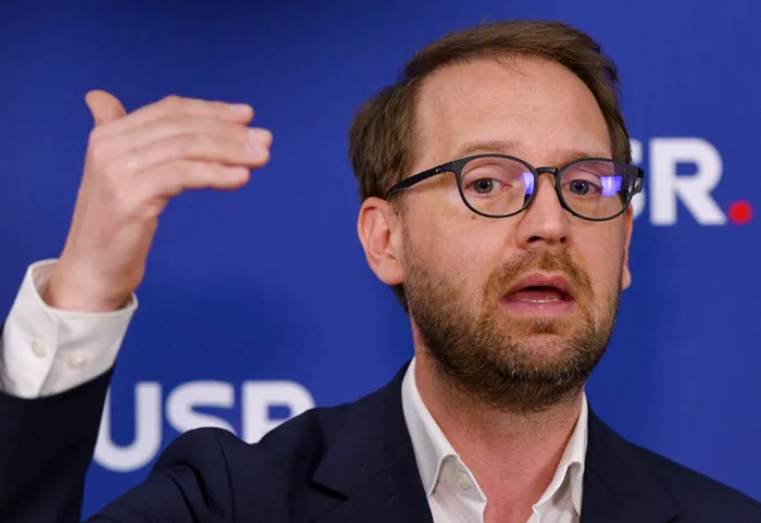NEWS ALERT USR a decis: nu va vota pentru învestirea Guvernului Tomac