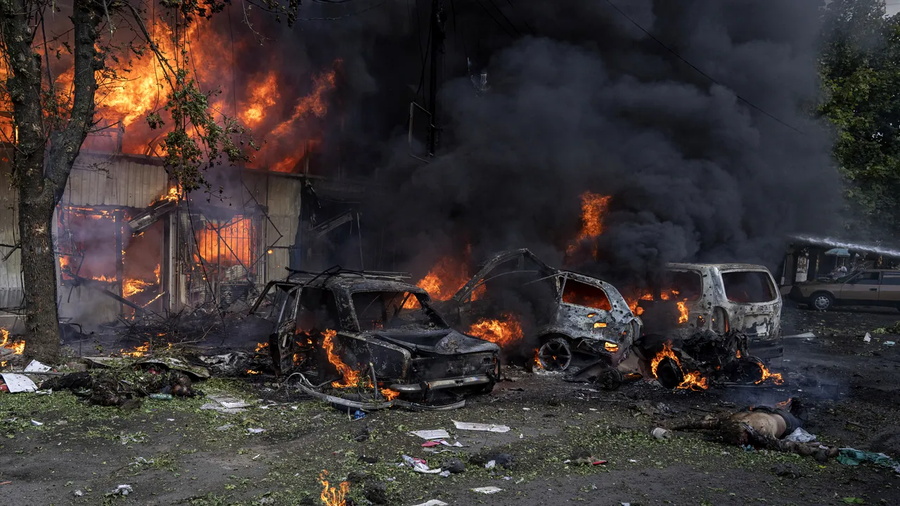 Războiul din Ucraina, ziua 560. Explozii puternice în Doneţk, Zaporojie şi în Odesa / Alte demisii în Ucraina / Blinken a sosit la Kiev şi va face un anunţ mult-aşteptat de Ucraina