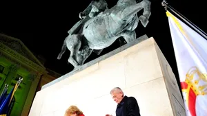 Statuia Regelui Carol I din Piaţa Palatului, dezvelită de principesa Margareta şi primarul Capitalei