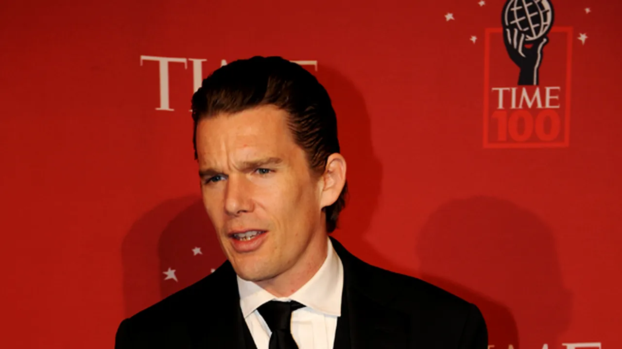 Ethan Hawke, la Balul de Halloween: Dacă avem grijă de copii, va fi mai puţină criminalitate