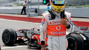 Hamilton şi Rosberg, penalizaţi cu 10 locuri pe grila de start din Grand Prix-ul Franţei