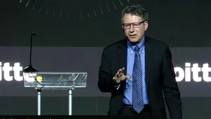 România, o insulă de stabilitate în Europa de Est? Profesorul Robert D. Kaplan: România a evitat toate catastrofele de după căderea Zidului Berlinului