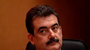 Ministrul Energiei, criticat dur de şeful RADET: Gerea a avut legătură cu energia când a aprins becul sau aragazul / Gerea îi cere demisia lui Dumitraşcu: 